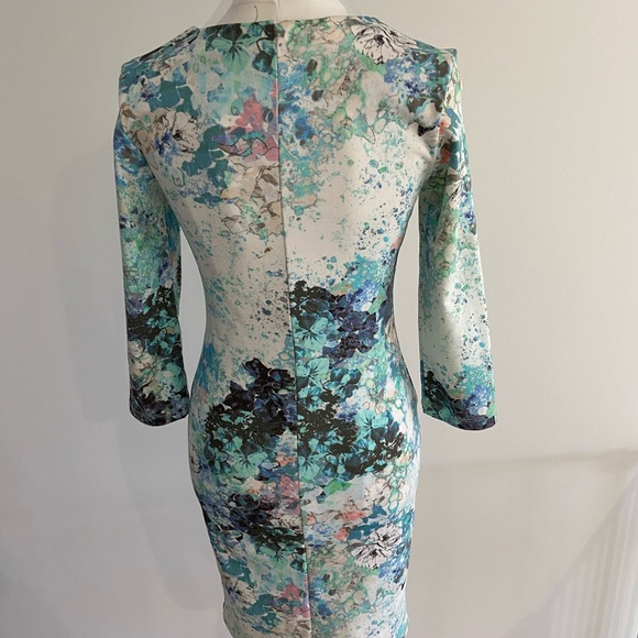 Floral Winter dress - Picture 2 of 2